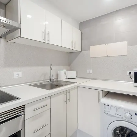 Charming One Bedroom Cristianos Apartment Arona (Tenerife)