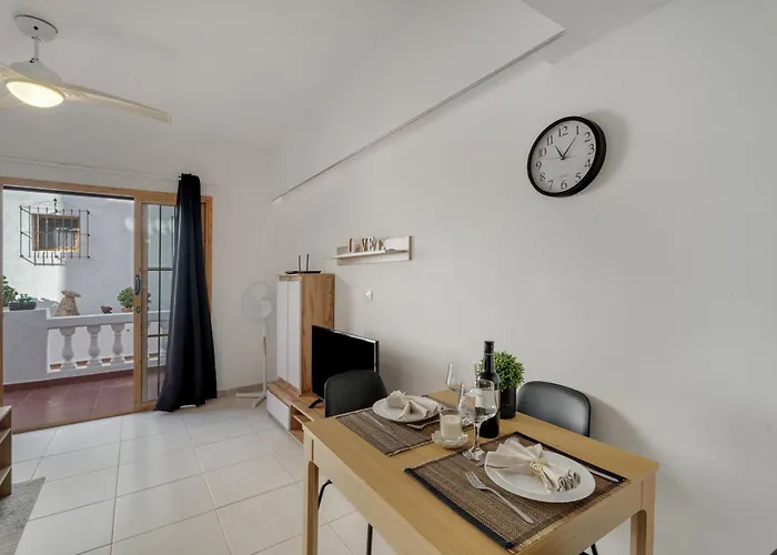 Charming One Bedroom Cristianos *
